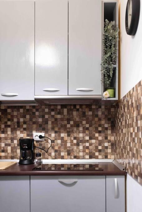 Apartmán Cozy Studio In The Heart Of Bukurešť Exteriér fotografie